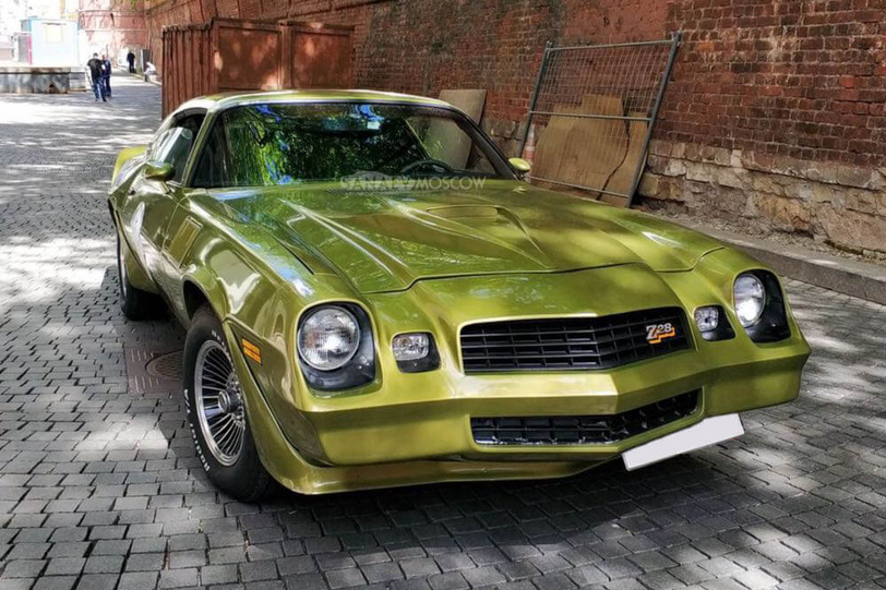 Chevrolet Camaro (зеленый)