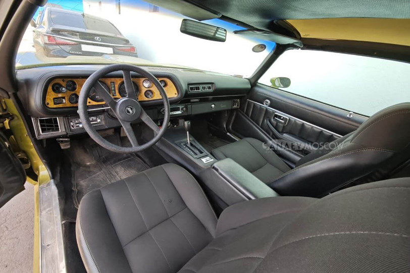 Chevrolet Camaro (зеленый)
