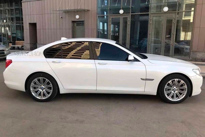 BMW 7 (рестайлинг)