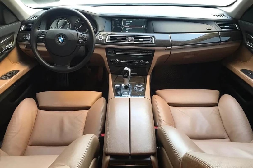 BMW 7 (рестайлинг)
