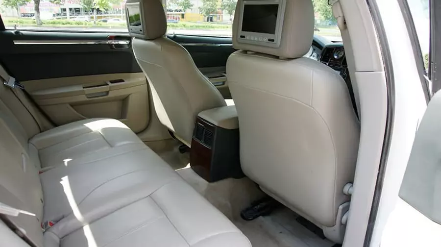 Chrysler 300c RR style