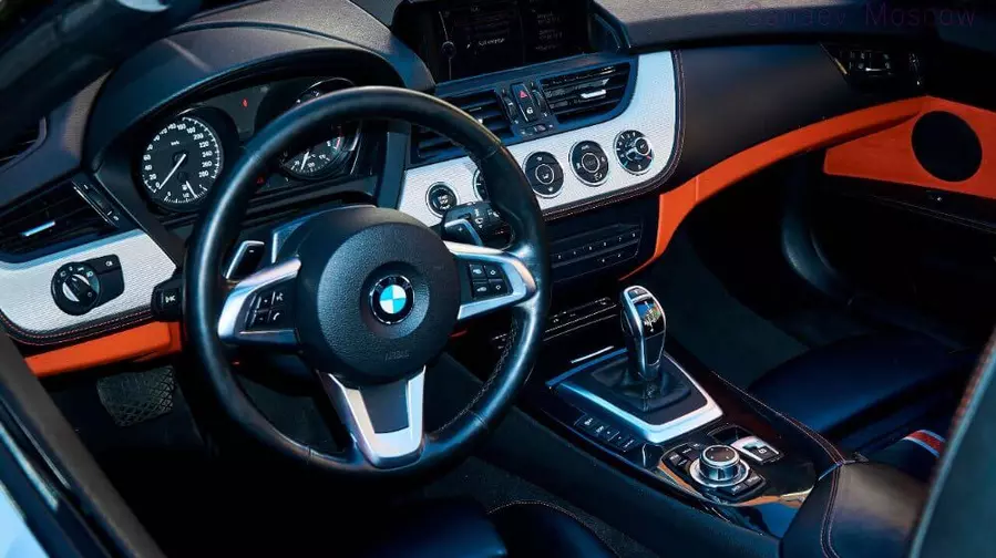 BMW Z4 (белый)