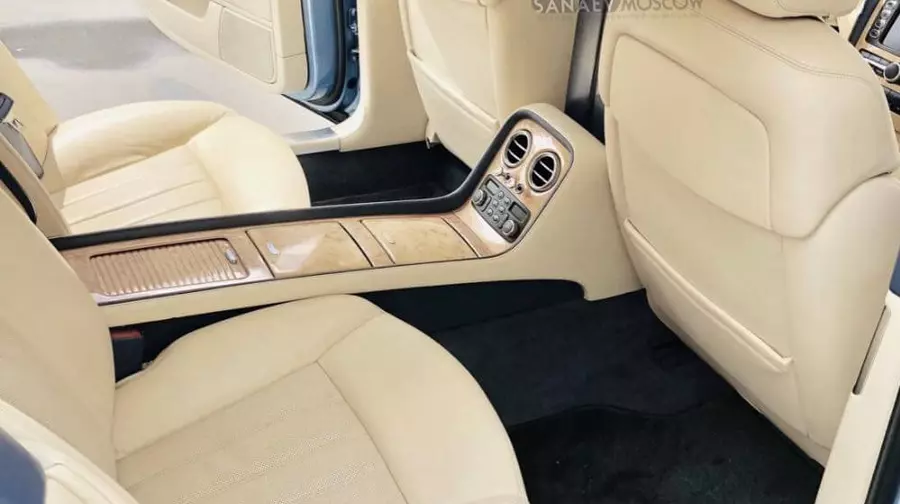 Bentley Флаинг Спур