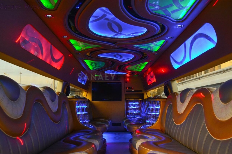Лимузин Hummer H2 (золотой)