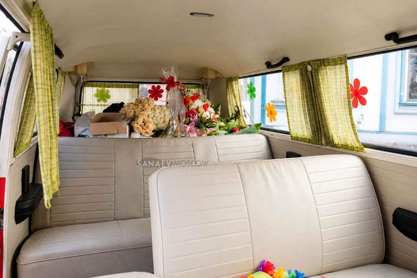 VW T2 (красный)